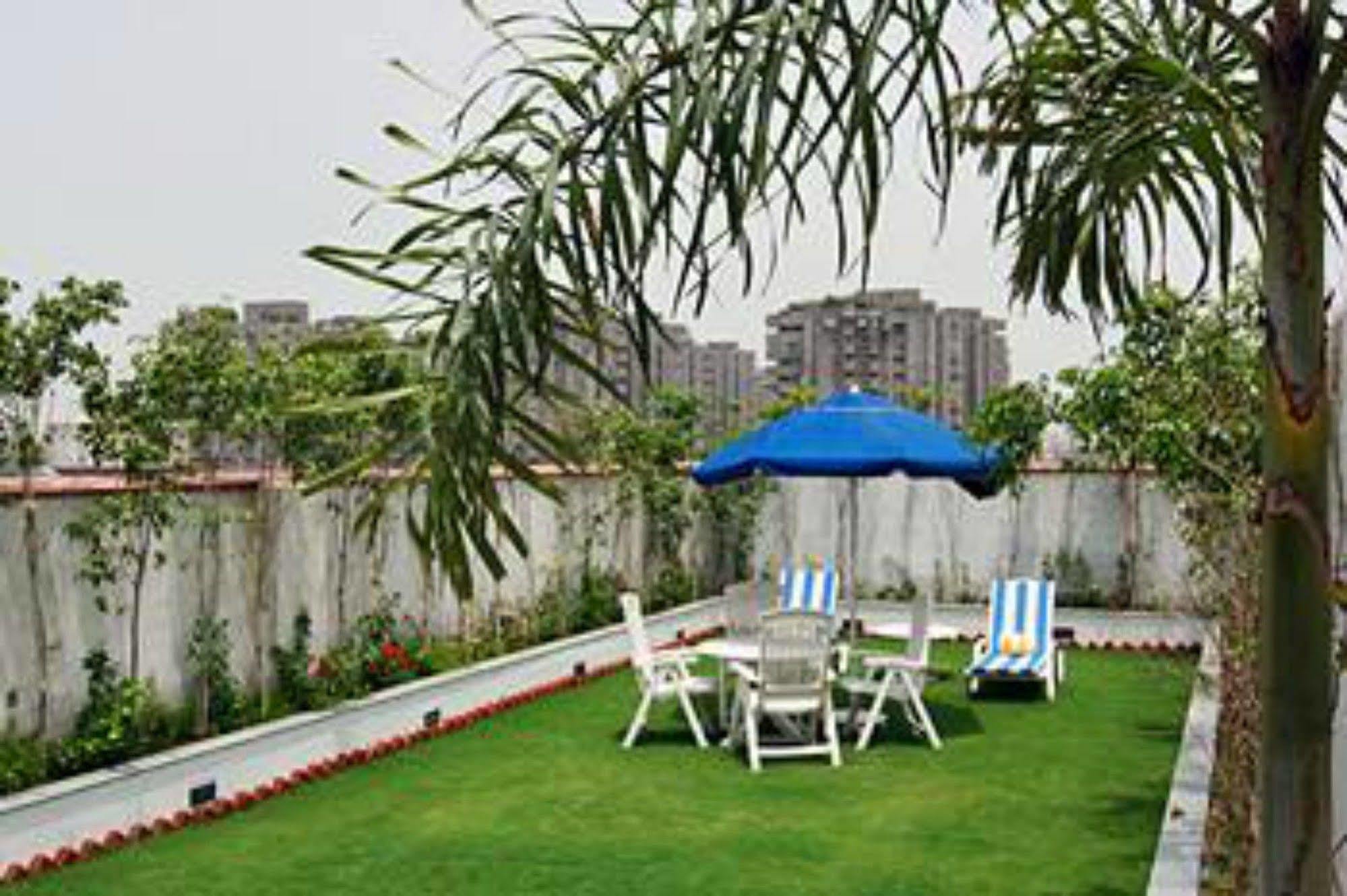 Lemon Tree Hotel, East Delhi Mall, Kaushambi Ghaziabad Esterno foto